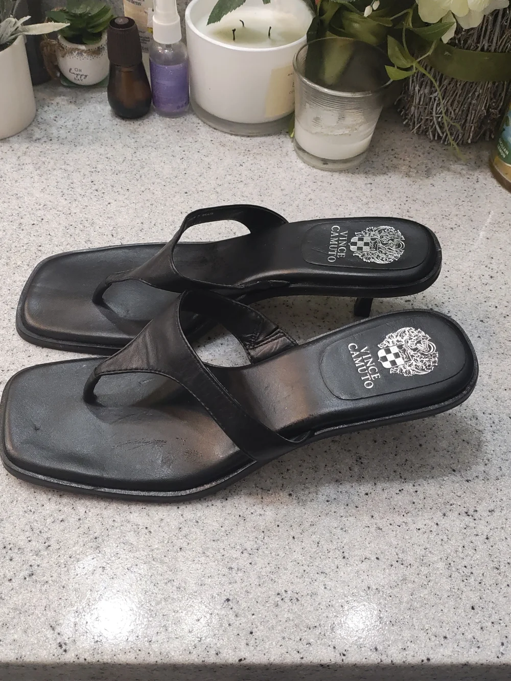 Vince Camuto Black Leather Square-Toe Thong Sandals💃💃💃💃💃💃💃💃💃🔥🔥🔥💥